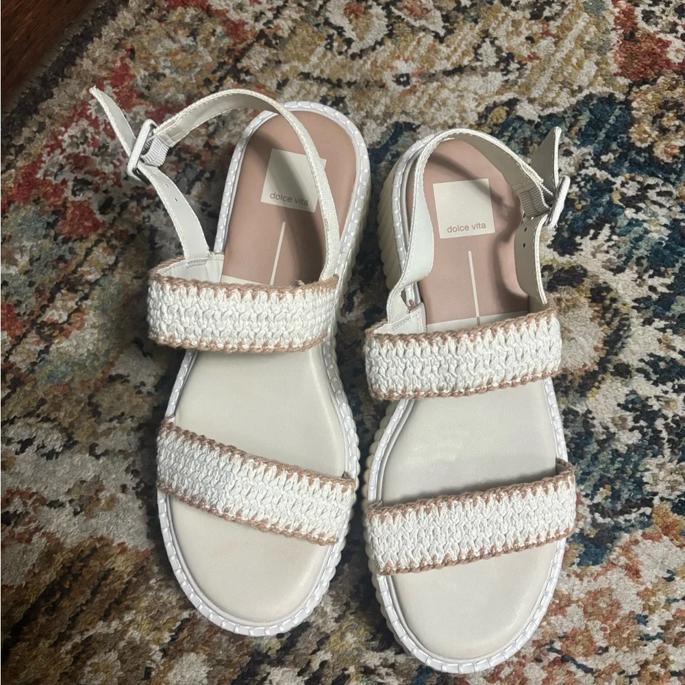 Dolce Vita Drake Platform Sandal brand new